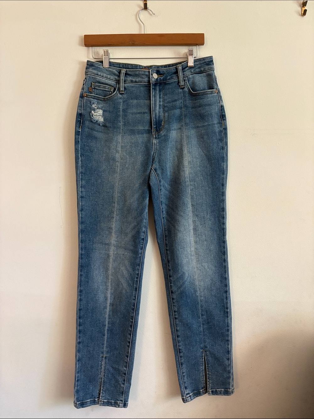 Judy Blue Slim Straight Jeans size 7/28 Medium Wash